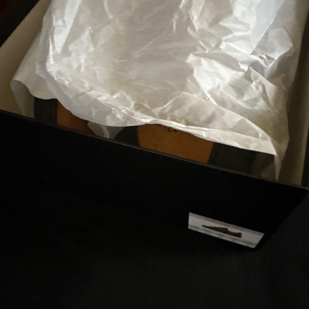 Shoes - Picture 5 of 5